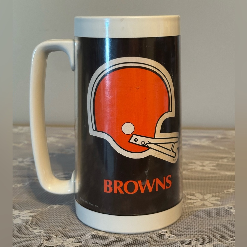 Vintage 1976 NFL Cleveland Browns Mug